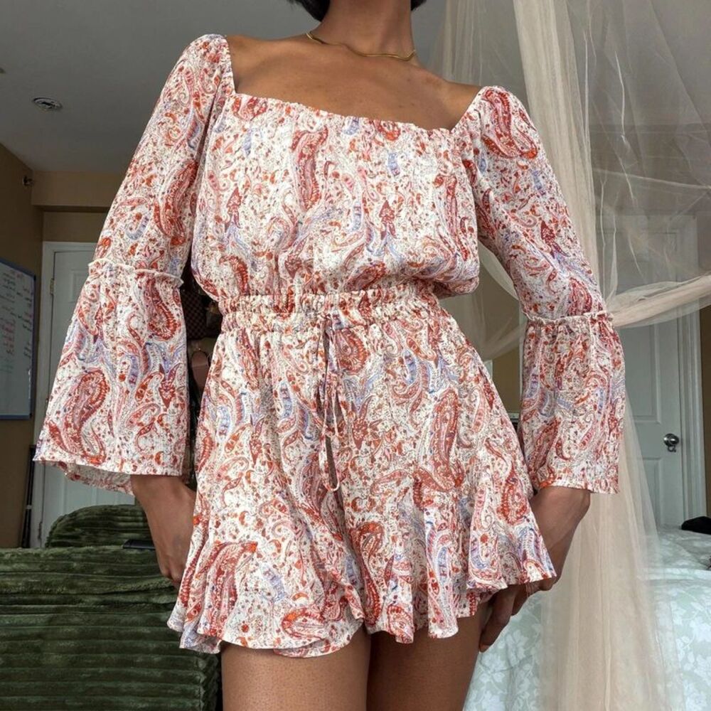Francesca’s Mi Ami Paisley Bell Sleeve Romper (Size XS)
